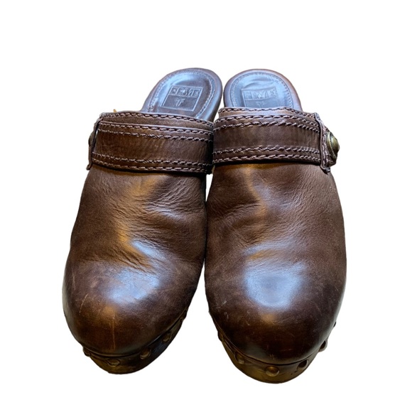 FRYE Since 1863 Women's ALL REAL LEATHER Dark Brown Aurora Button Clogs Worn 1X - Picture 3 of 9